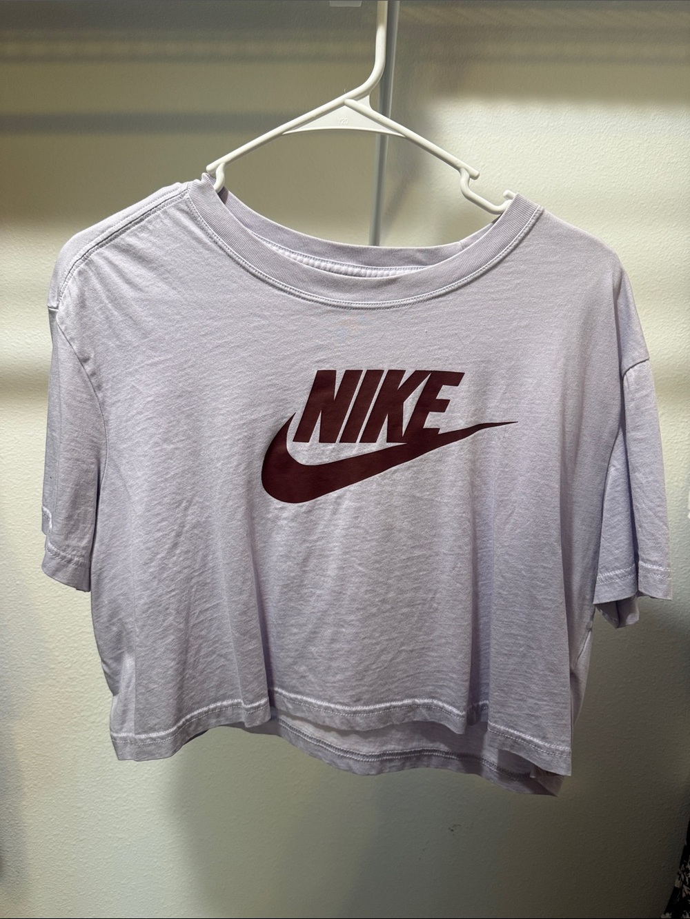 Cropped Nike Tee